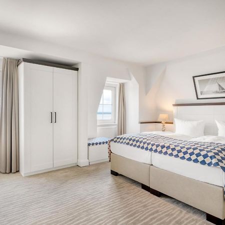 Hotel Strandschloesschen Любек Екстериор снимка