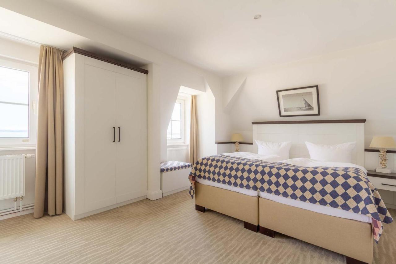 Hotel Strandschloesschen Любек Екстериор снимка