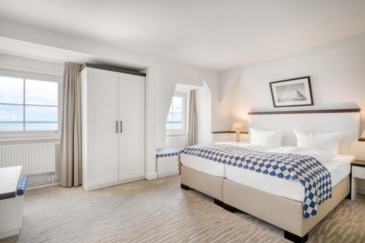 Hotel Strandschloesschen Любек Екстериор снимка