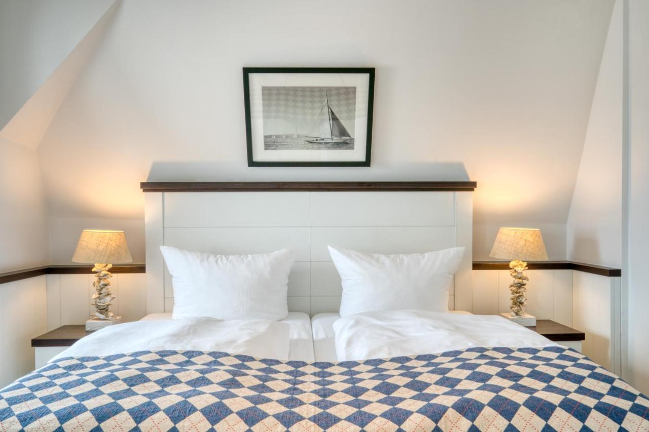Hotel Strandschloesschen Любек Екстериор снимка