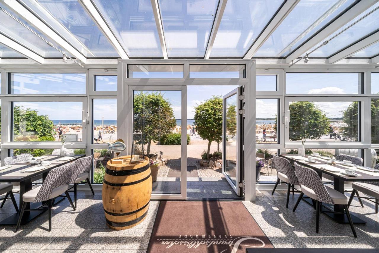 Hotel Strandschloesschen Любек Екстериор снимка