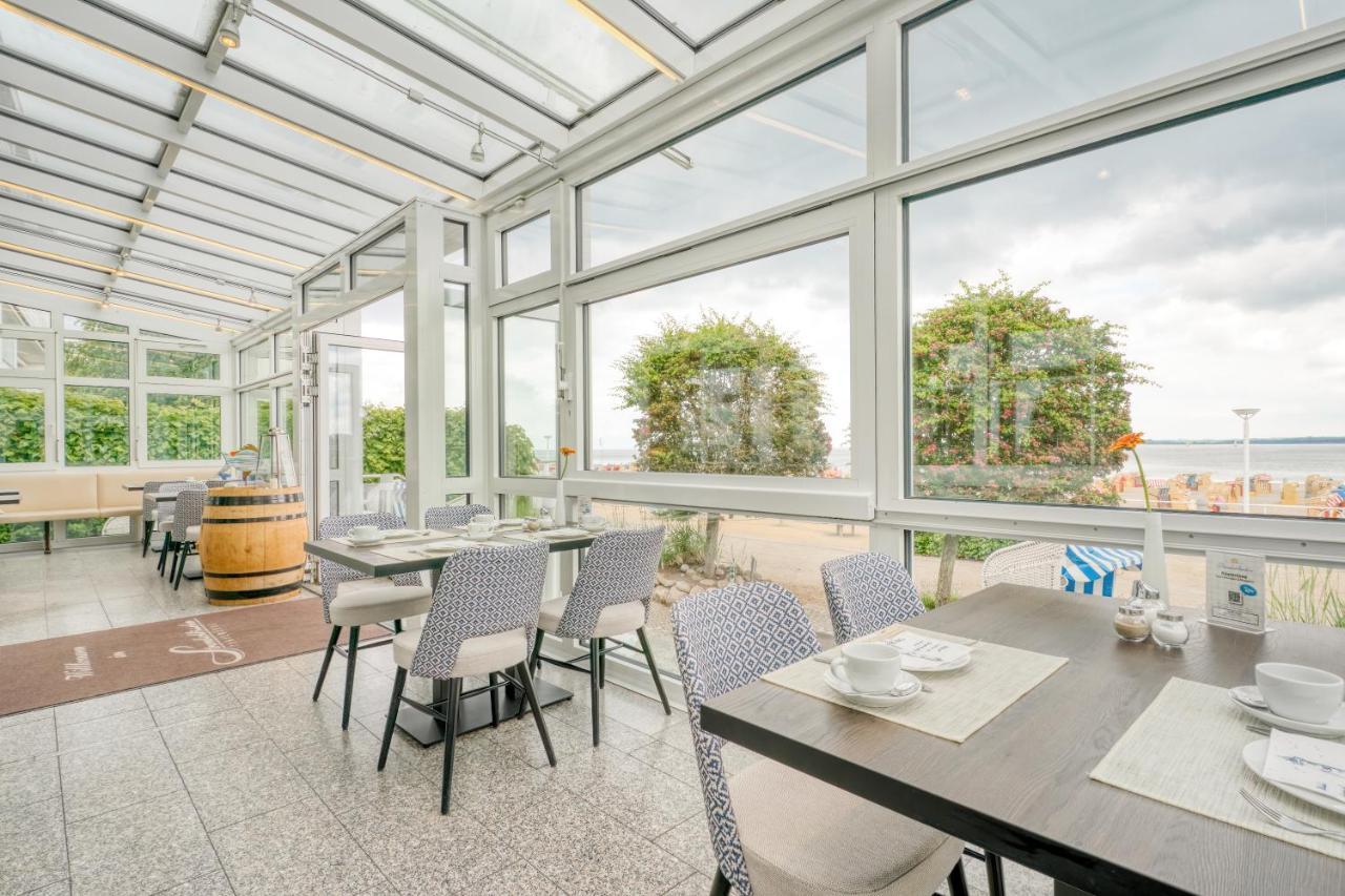 Hotel Strandschloesschen Любек Екстериор снимка