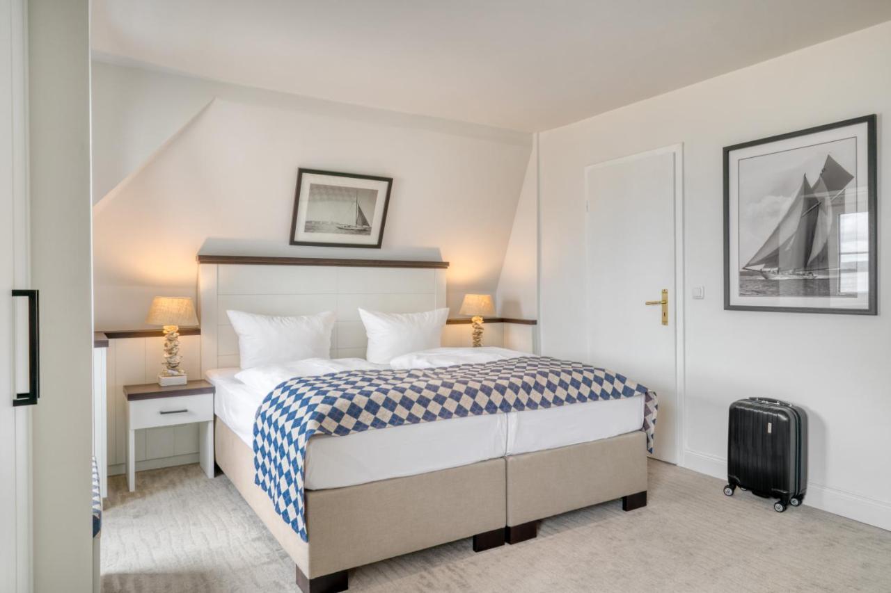 Hotel Strandschloesschen Любек Екстериор снимка