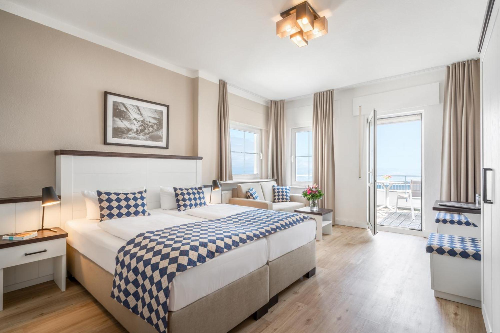 Hotel Strandschloesschen Любек Екстериор снимка
