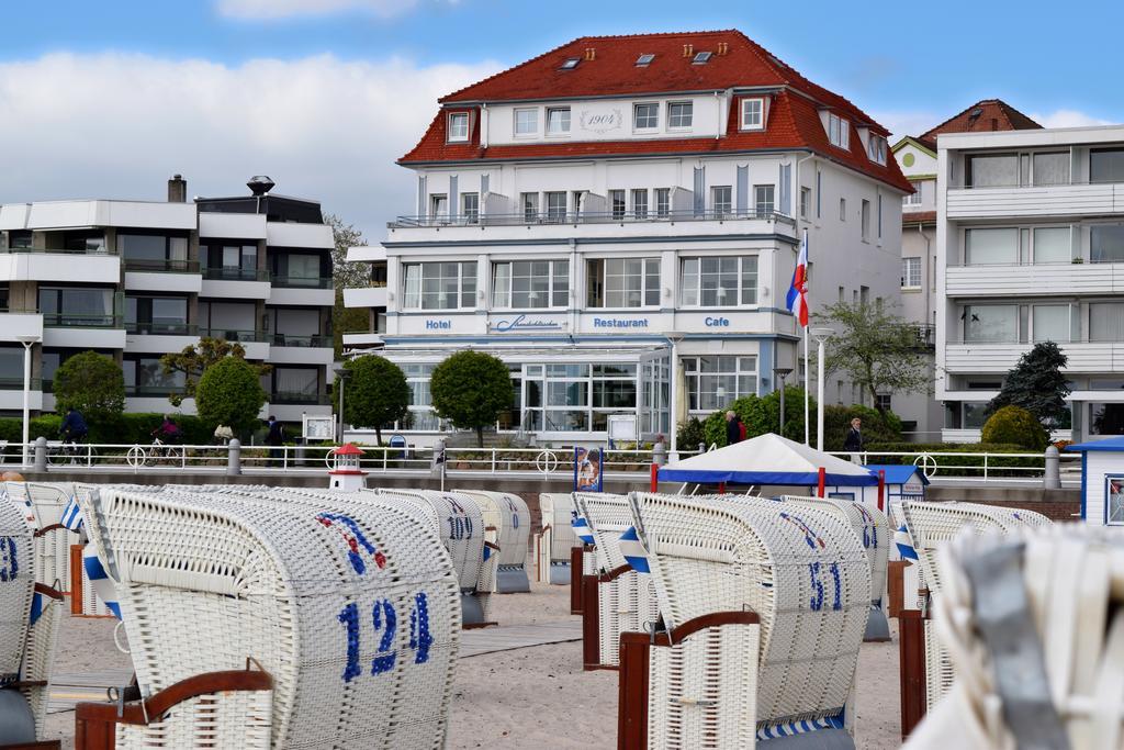 Hotel Strandschloesschen Любек Екстериор снимка