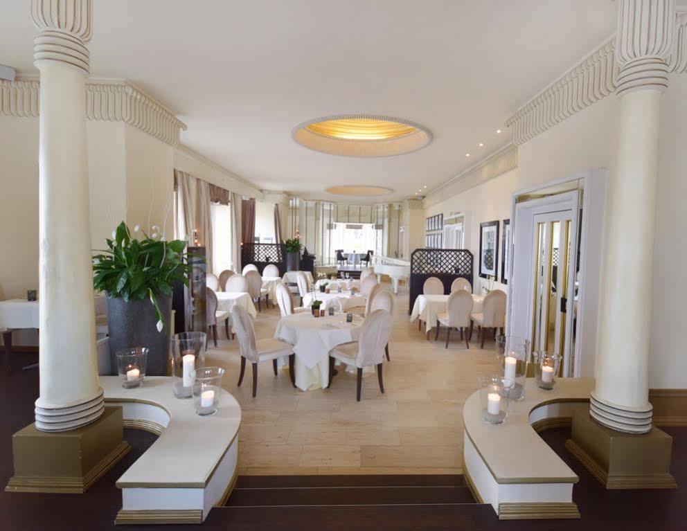 Hotel Strandschloesschen Любек Екстериор снимка